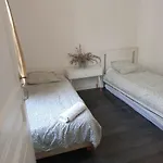 Fastrentbnb Appartement Complet Paris Crimee